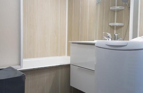 Pra Loup Appartement | Studio rénové proche des pistes avec terrasse et TV grand écran - FR-1-165A-98