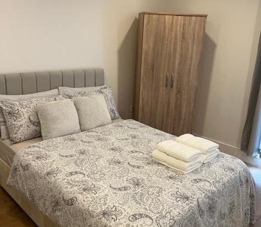 Lambeth Maison | Studio Realeza