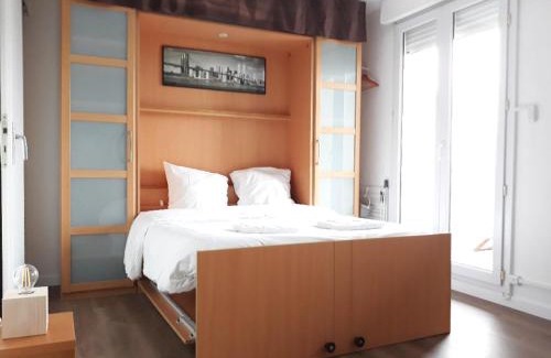 Toulouse West Appartement | Studio Santa Monica - Climatisé - Piscine - Parking