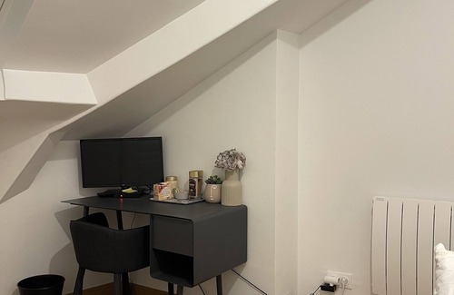 12th Arrondissement Appartement | Studio (Chambre indépendante) refait à neuf