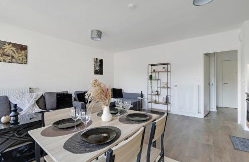 Saint-Ouen Appartement | Studio spacieux à 2 minutes de Paris - 4 personnes