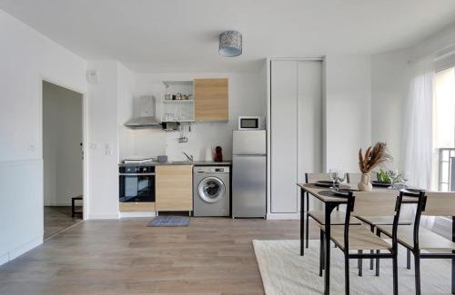 Saint-Ouen Appartement | Studio spacieux à 2 minutes de Paris - 4 personnes
