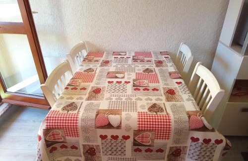 Saint-Lary-Soulan Appartement | Studio St Lary village-vue montagne.