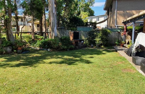 Callala Bay Appartement | Studio style self contained room, steps to the beach.