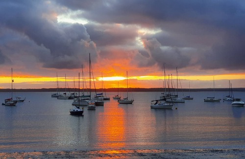 Callala Bay Appartement | Studio style self contained room, steps to the beach.