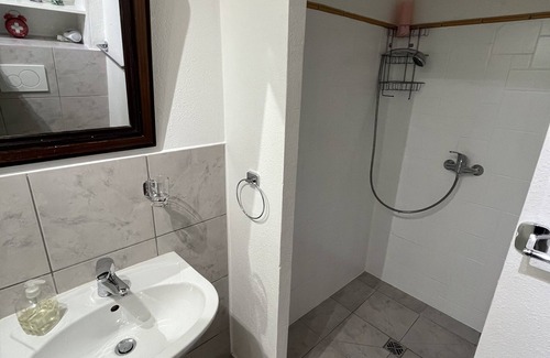 Neuchatel Appartement | Studio Suisse au Coeur de Neuchâtel