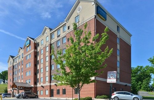 Aquia Harbour Appartement | Studio Suite Great for Business Travelers | Shared Indoor Pool + 24h Business Center