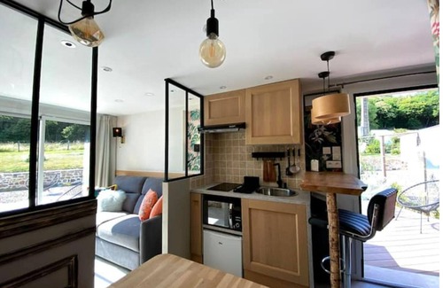 Saint-M'Herve Appartement | Studio, Terrasse 40 m2, Jardin 2000 m 2, Vue imprenable