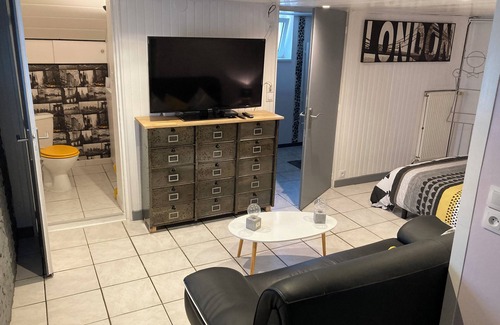 Frouard Appartement | Studio, tout équipé neuf avec terrasse, rue calme à 8 km de Nancy