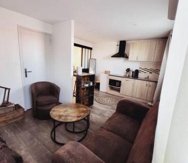 Blaye-les-Mines Appartement | Studio tout confort