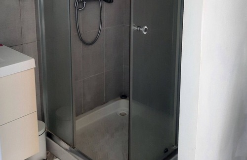 Saint-Claude Appartement | Studio Tout Confort Avec Piscine