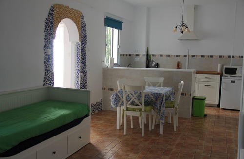 Cullar Vega Cabine | Studio Tropical