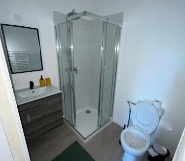 Vierzon Appartement | Studio tropical , vierzon , proche gare , tout confort