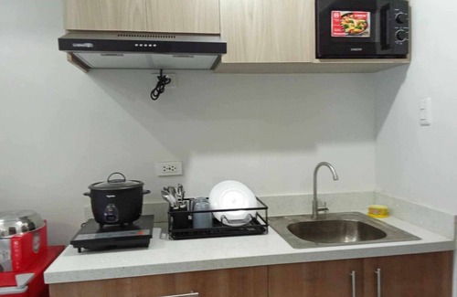 Lahug Copropriété | Studio-type condo in the heart of Banilad Cebu City w/AC, WiFi and Pool Access
