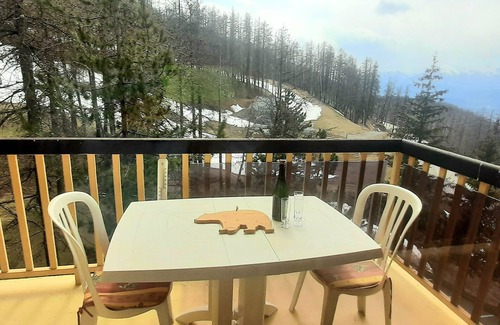 Valberg Appartement | Studio Valberg, tout a pied, balcon, vue panoramique, calme , 1 mn du piou piou.