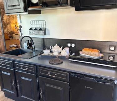 Beauvais Appartement | STUDIO VOYAGE COLONIAL CLIMATISE chic