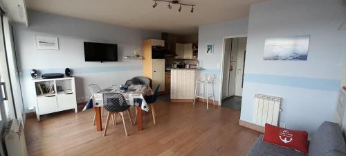 Trevou-Treguignec Appartement | Studio Vue imprenable sur la Mer et les 7 Iles