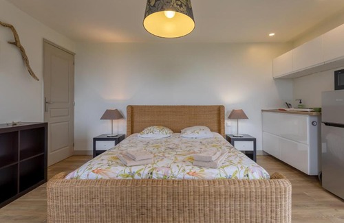 Plogonnec Appartement | Studio vue magique proche Locronan