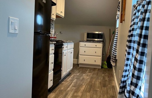 Sodus Appartement | Studio w/kitchen on Alpaca farm Sodus Bay, Wine trails & Brantling ski slope
