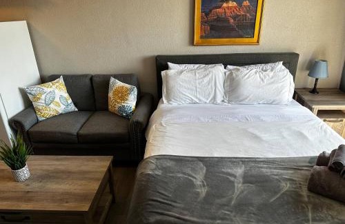 University Heights Appartement | Studio Wbalcony - Near Nob Hill, Unm & Downtown