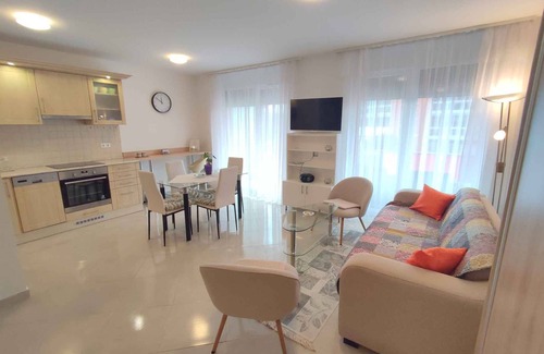 Siofok Aranypart Appartement | Appartement de vacances avec climatisation et parking sur la rive
