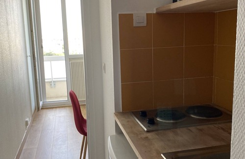 Gradignan Appartement | Studio avec balcon et place de parking dans résidence calme