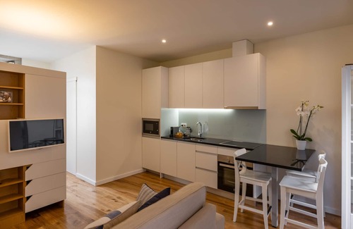 Foz do Douro Appartement | Studio with courtyard, at 3 min walking from the beach and 20 from center by BUS