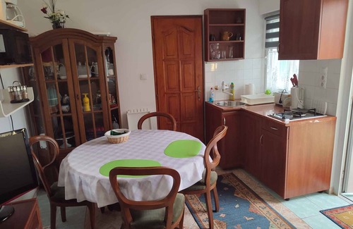 Balatonboglar Appartement | Studio avec terrasse couverte et billard, proche du port