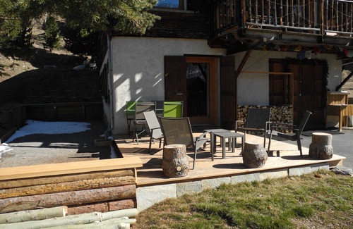Molines-en-Queyras Appartement | Studio au charme montagnard