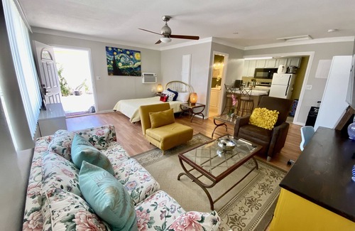 Spring Valley Appartement | Studio with Full Kitchen Private Entrance