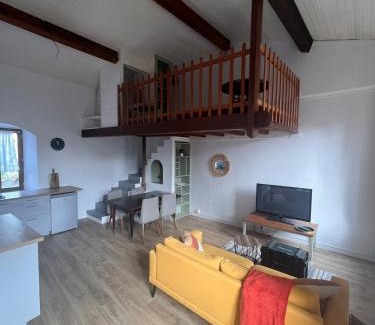 Prades Appartement | Studio with mezzanine