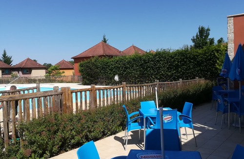 Prayssac Appartement | "Chezvero46" Studio avec piscine et wifi