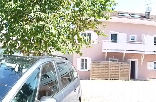 Thonon-les-Bains Appartement | Studio avec parking privé dans le centre ville proche Thermes