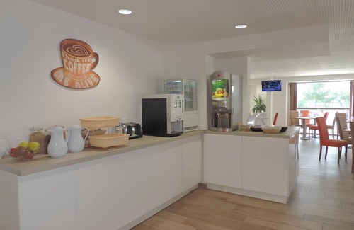 Eguilles Appartement | Studio with private terrace and swimming pool. 15 minutes from the historic center of Aix-en-Provence
