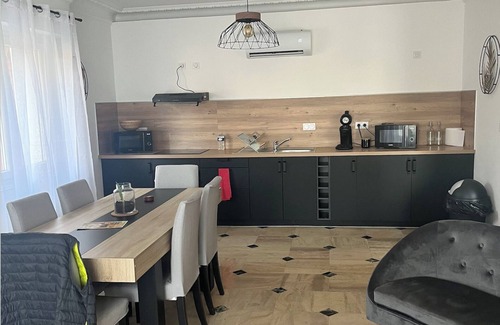 Villenave-d'Ornon Appartement | Studio avec espaces partagés