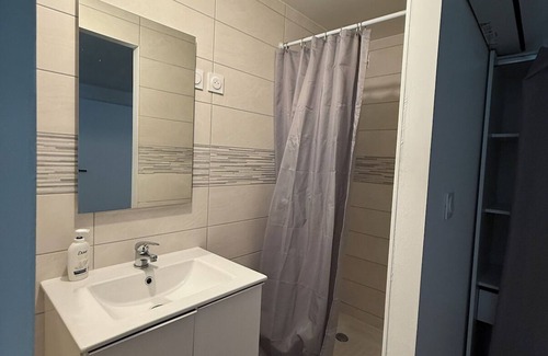 Villenave-d'Ornon Appartement | Studio avec espaces partagés