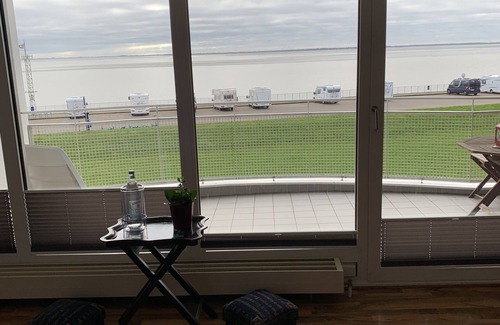 Innenhafen Appartement | Studio with sea view and large loggia - direct access to the North Sea