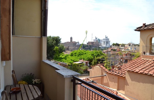 Monti Appartement | STUDIO AVEC VUE PRÈS DU COLOSSEUM