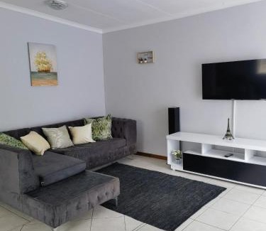 Kempton Park Appartement | Studio47 on Concourse