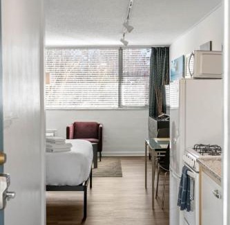 Brookwood Maison | Studios On 25th by BCA Furnished Apartments Studio 05 E