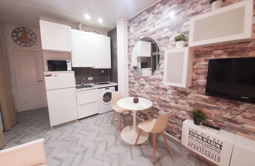 Atocha Maison | Study in the center of Madrid