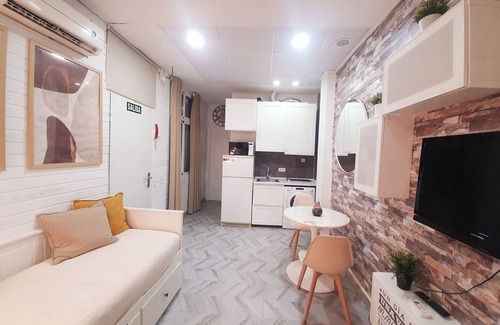Atocha Maison | Study in the center of Madrid