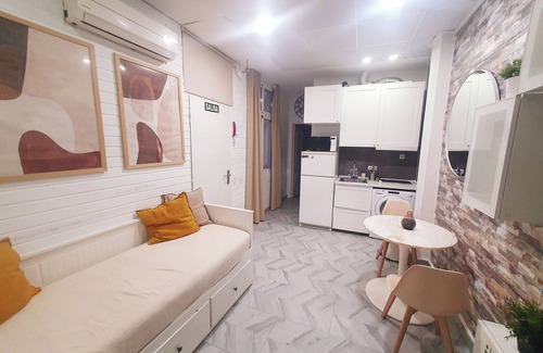 Atocha Maison | Study in the center of Madrid