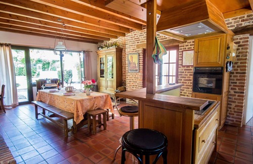 La Chapelle-Saint-Sauveur Villa | Merveilleuse maison de vacances privée avec WIFI, piscine privée, TV, terrasse et animaux admis