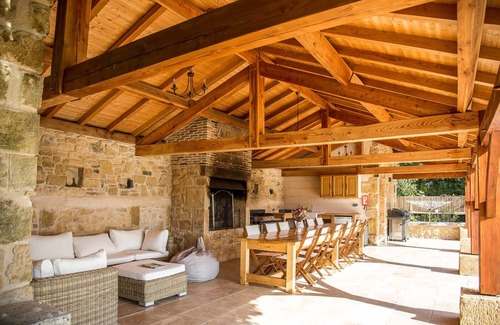 Saint-Sulpice-d'Excideuil Maison | étonnant manoir, avec piscine entourée de 2 acres de jardins clos -sleeps 12