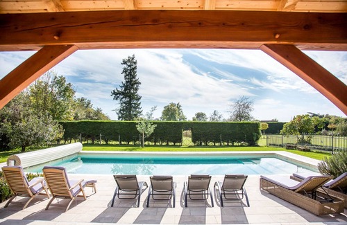 Saint-Sulpice-d'Excideuil Maison | étonnant manoir, avec piscine entourée de 2 acres de jardins clos -sleeps 12