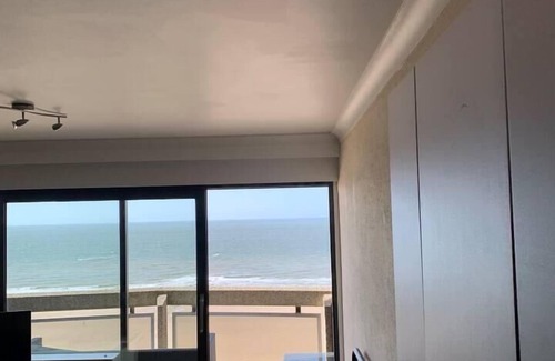 Ostend City Centre Appartement | Stunning 1-Bed Apartment in Oostende beach-view