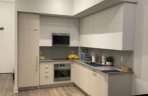 Oakville Appartement | Stunning 1 Bedroom+Den Condo .