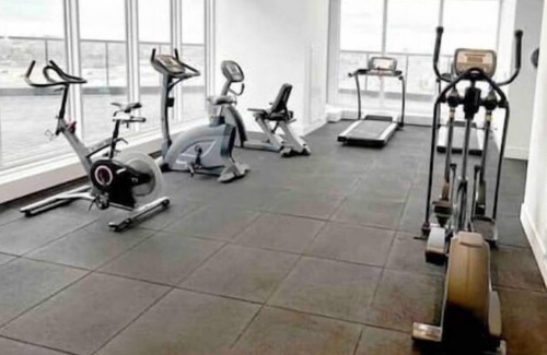 Oakville Appartement | Stunning 1 Bedroom+Den Condo .