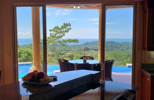 Ciudad Cortes Maison | Superbes vues à 180 degrés sur l'océan, la montagne et la jungle!